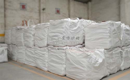 河南耐材廠家告訴你關于輕質保溫澆注料配方的問題