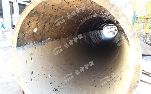 耐火澆注料在回轉窯上面大面積施工應要注意什么？