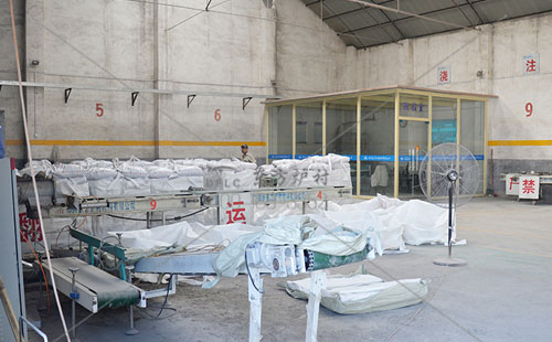 河南耐材廠家告訴你關于輕質保溫澆注料配方的問題